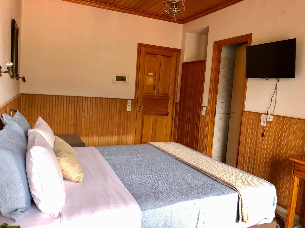 Apostolos Hotel 멧소보 외부 사진